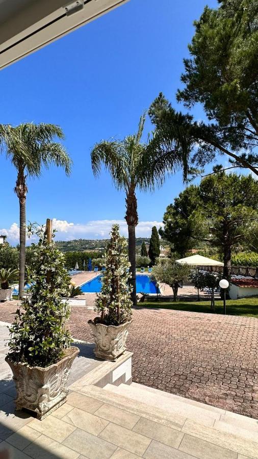 Hotel La Tombola Agropoli Eksteriør billede