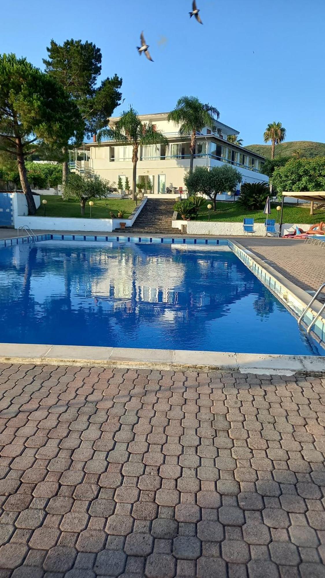 Hotel La Tombola Agropoli Eksteriør billede
